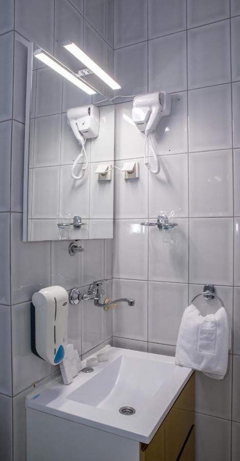 Hotel Integra Добой Экстерьер фото