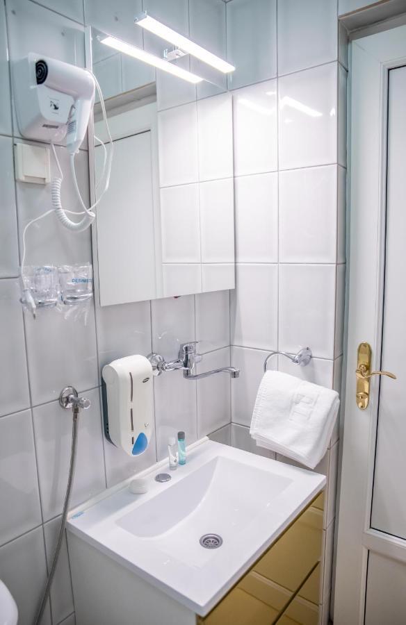 Hotel Integra Добой Экстерьер фото